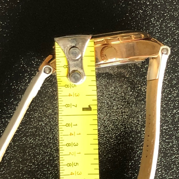 Guess EUC Rose Gold Watch Genuine Leather Strap - Picture 8 of 8